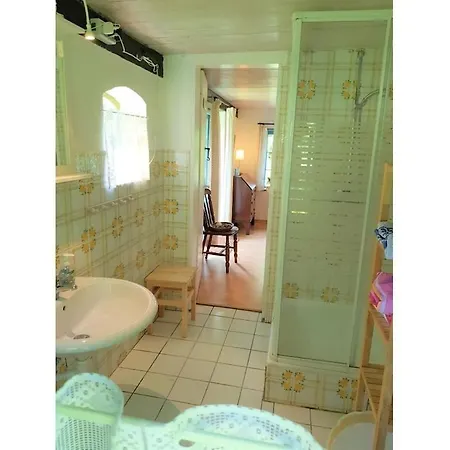 Dom wakacyjny Thatched In The Meadow Gulde